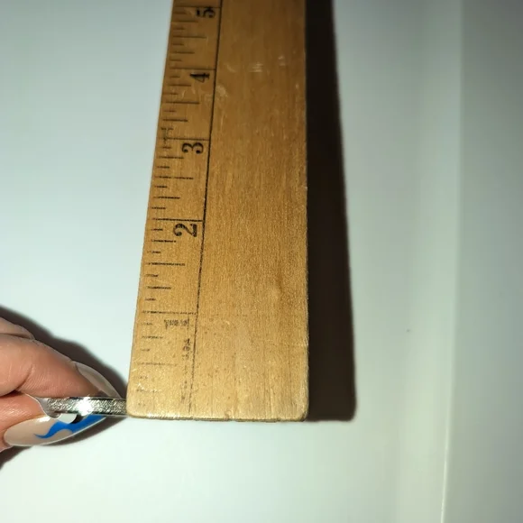 Fashion sparkly ring/band - Picture 9 of 10